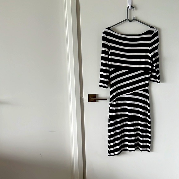 Black-white stripe dress - Picture 2 of 2